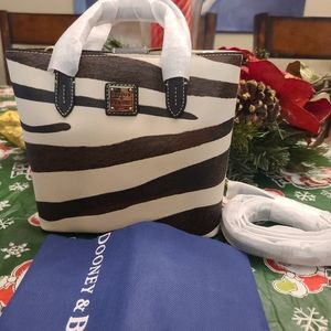 Dooney and Bourke crossbody bag